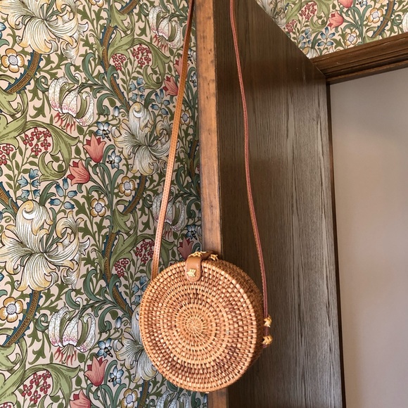 Urban Outfitters Handbags - Urban Outfitters Straw Crossbody Bag